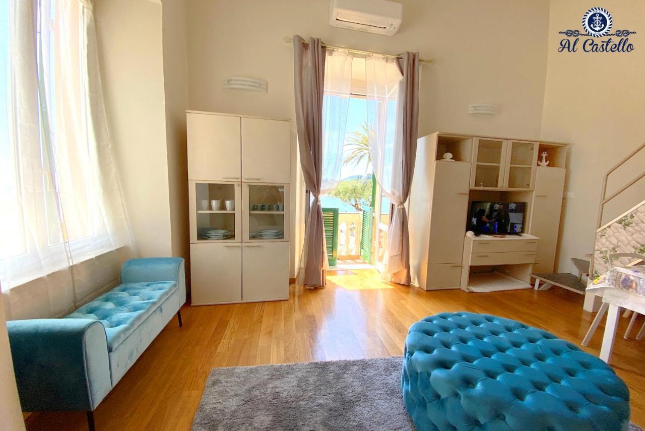 Ferienwohnung Al Castello-Vista Mare -Romantico E Centrale A 20 Metri Dal Mare-Toll Parking At 15 Euro Per Day To Be Booked In Advance -Subject To Availability Rapallo Exterior foto